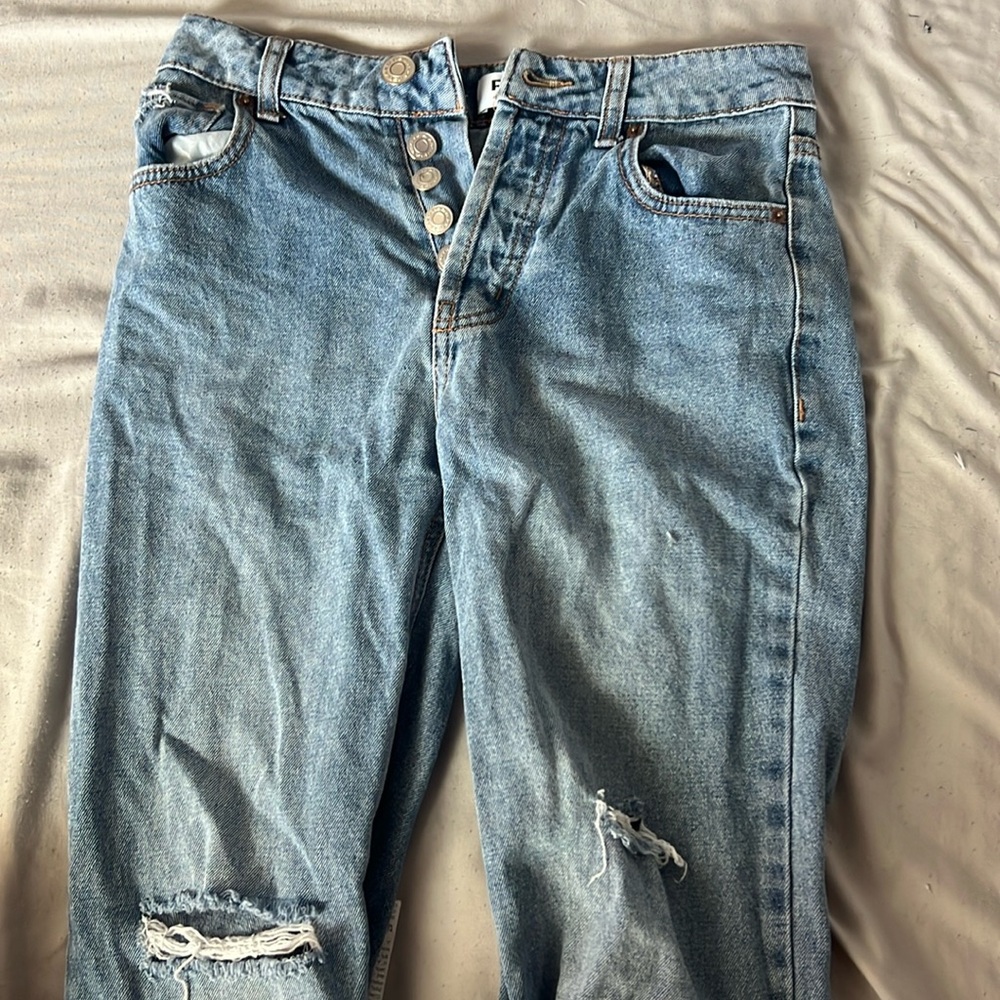 TILLYS SIZE 24 High rise straight leg jeans